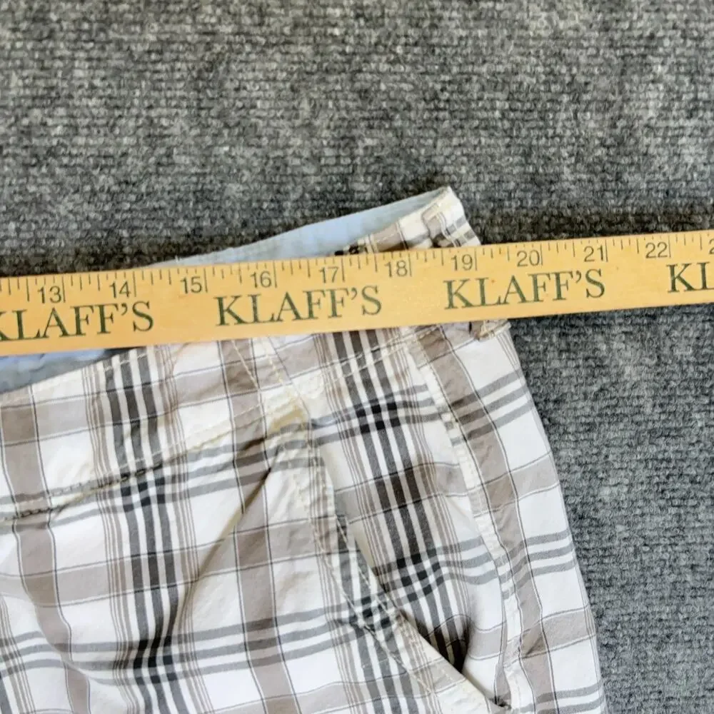 American Eagle Longboard Mens 38 Gray White Plaid Cargo Shorts Cotton Flat Front